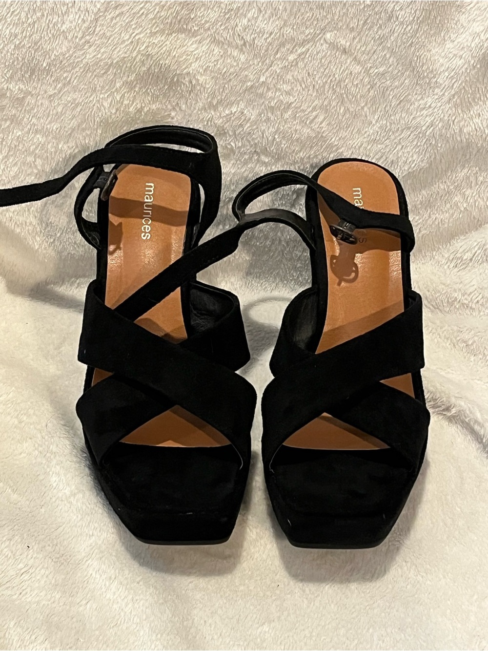 Maurice’s Black Suede Crisscross Platform Sandals Size 8 Never Worn